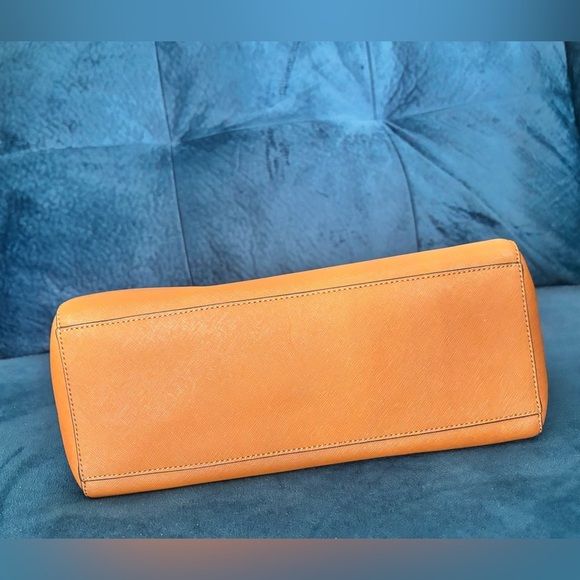 Tory Burch Mini Robinson Brown Leather Tote Bag - Picture 5 of 16